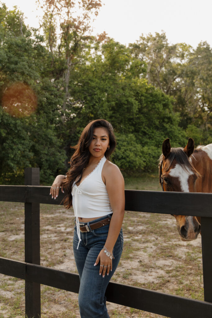 Birthday photoshoot with a horse at a Florida farm
